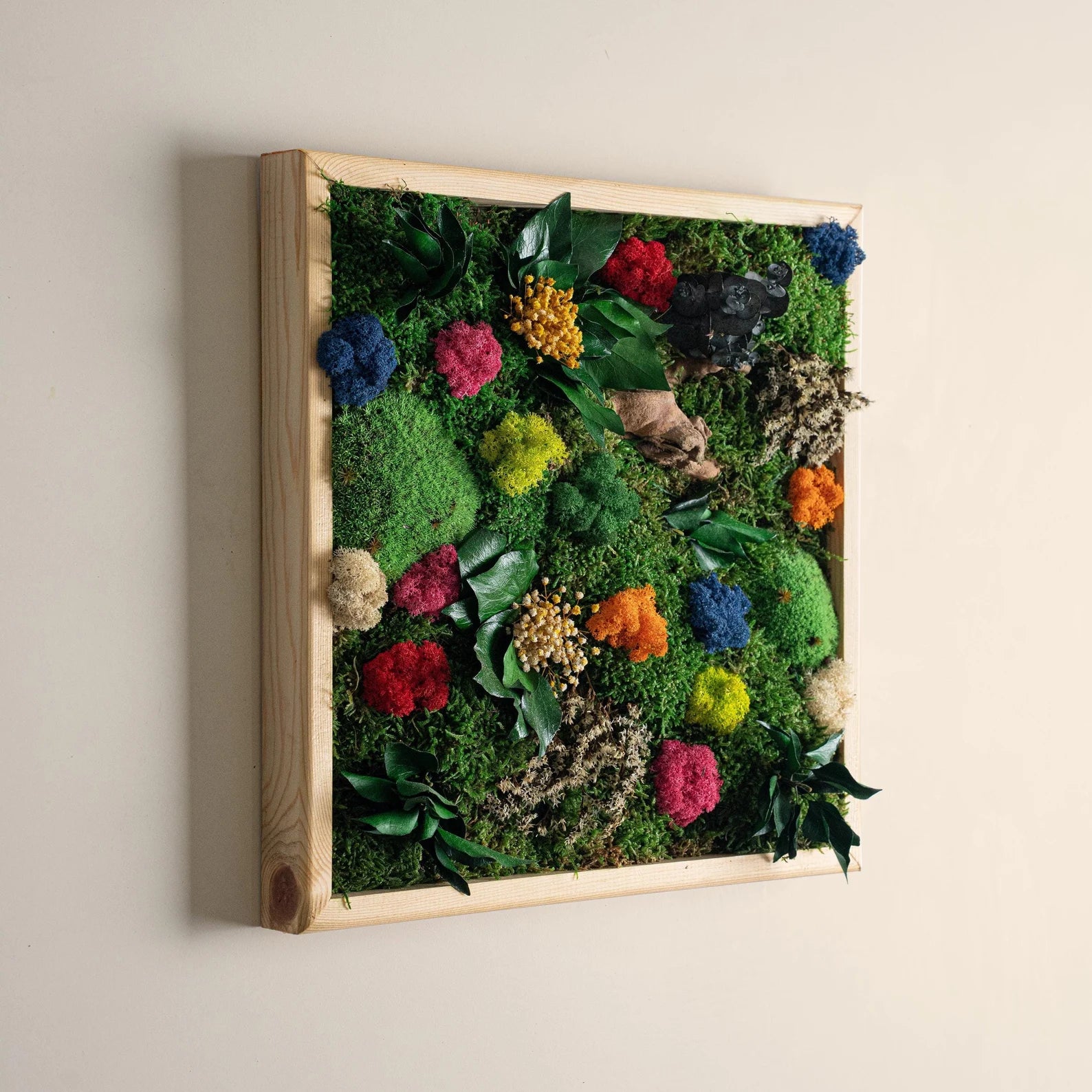 Eco-Friendly Preserved Moss Wall Art – Square Wooden Panel for Home Decor