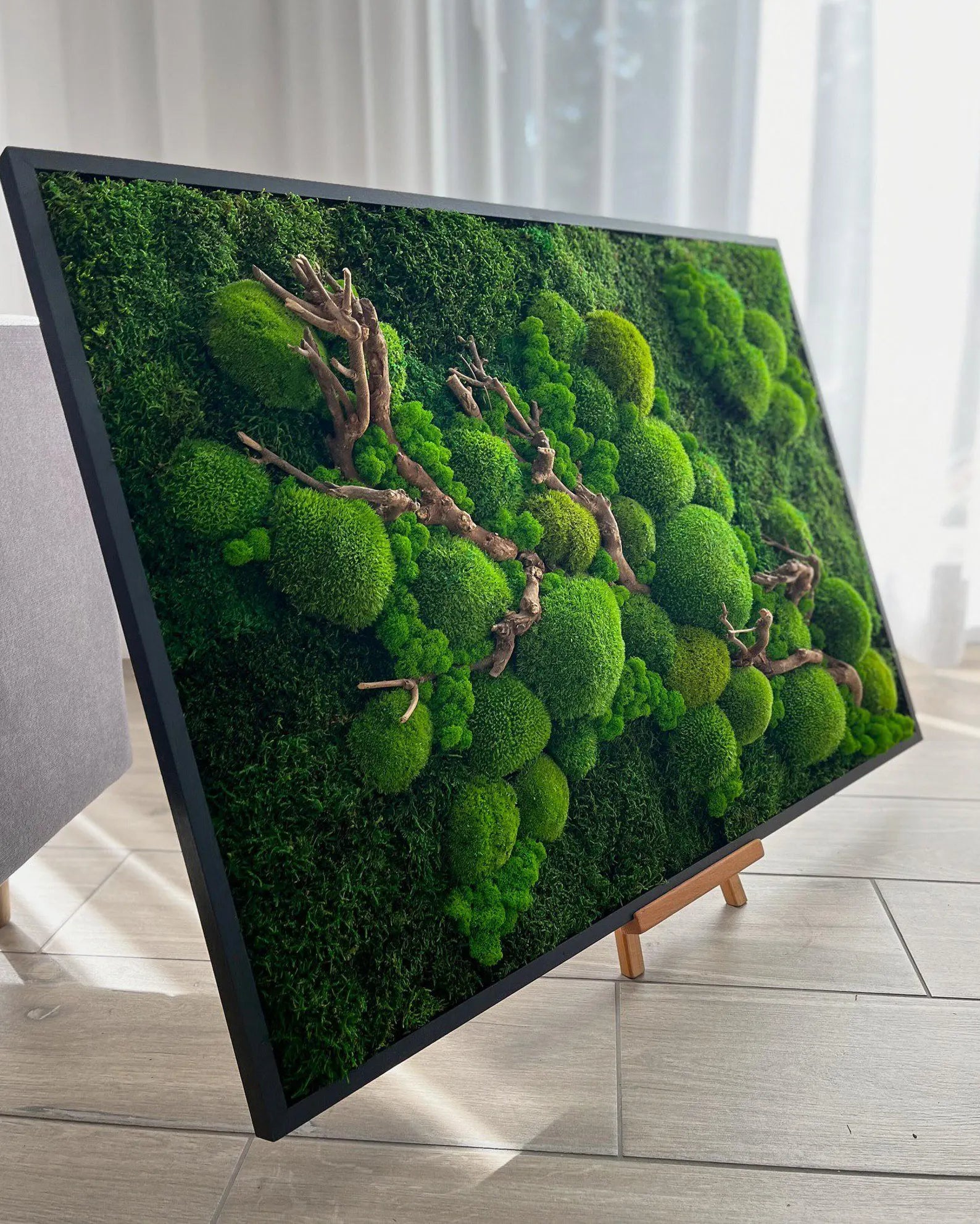 Luminous Reindeer Moss Wall Art with Branches – LED Backlight & Wooden Frame