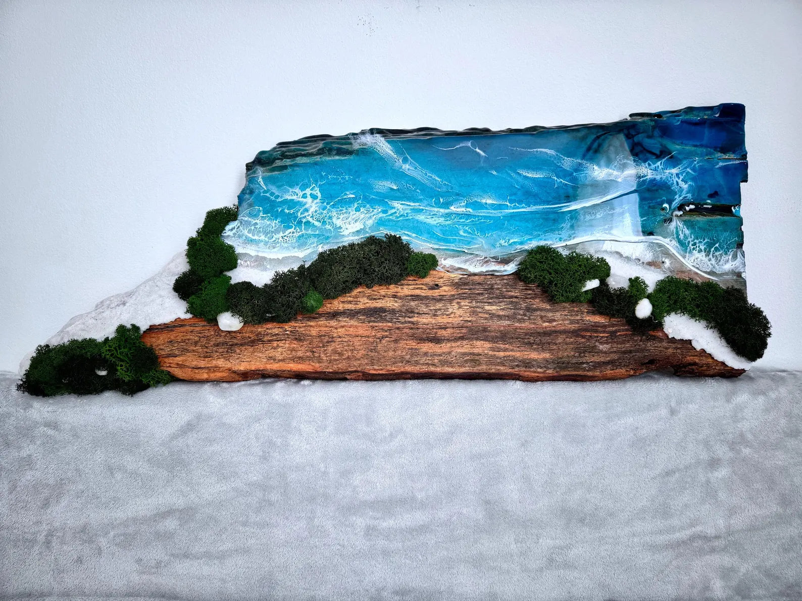 Unique Sea Moss Wall Art – Resin Ocean Scene with Natural Details | Beach-Inspired Decor & Gift