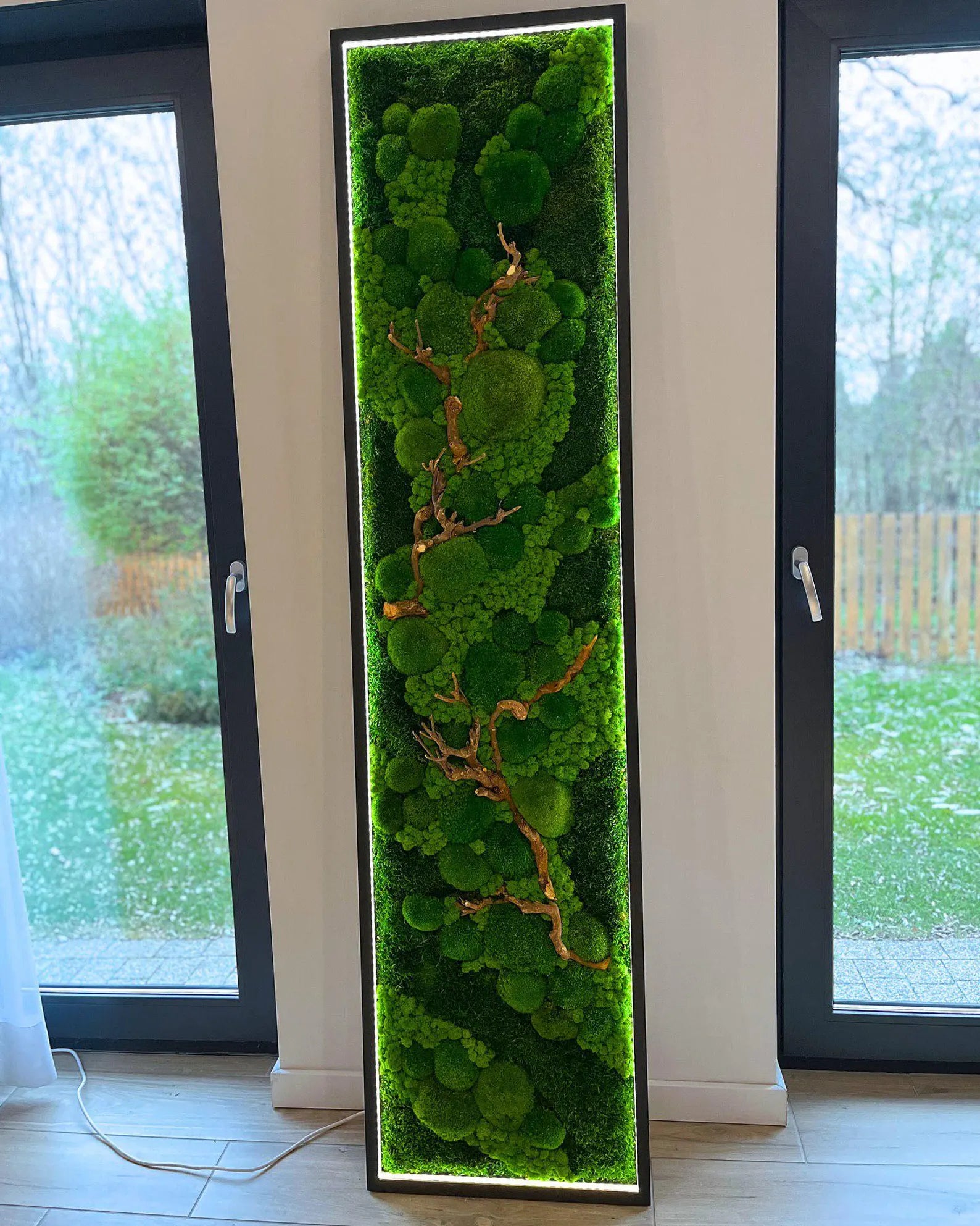 Luminous Reindeer Moss Wall Art with Branches – LED Backlight & Wooden Frame
