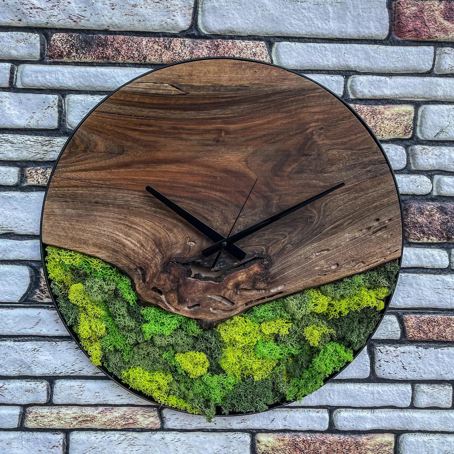 Walnut Moss Wall Clock – Natural Wood & Preserved Green Moss Decor