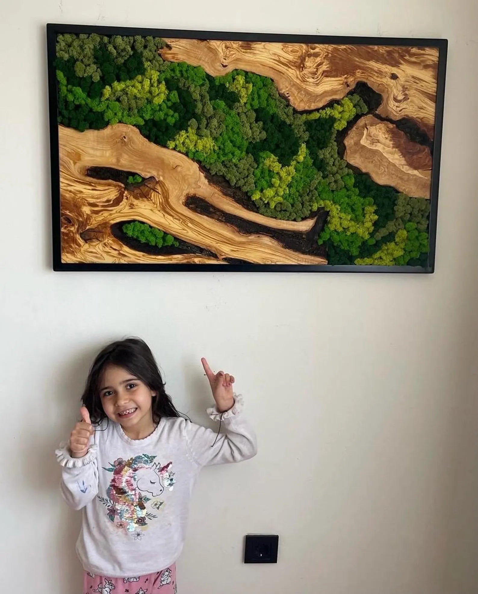 Handcrafted Olive Wood and Moss Wall Art – Natural Wall Decor for Home or Office