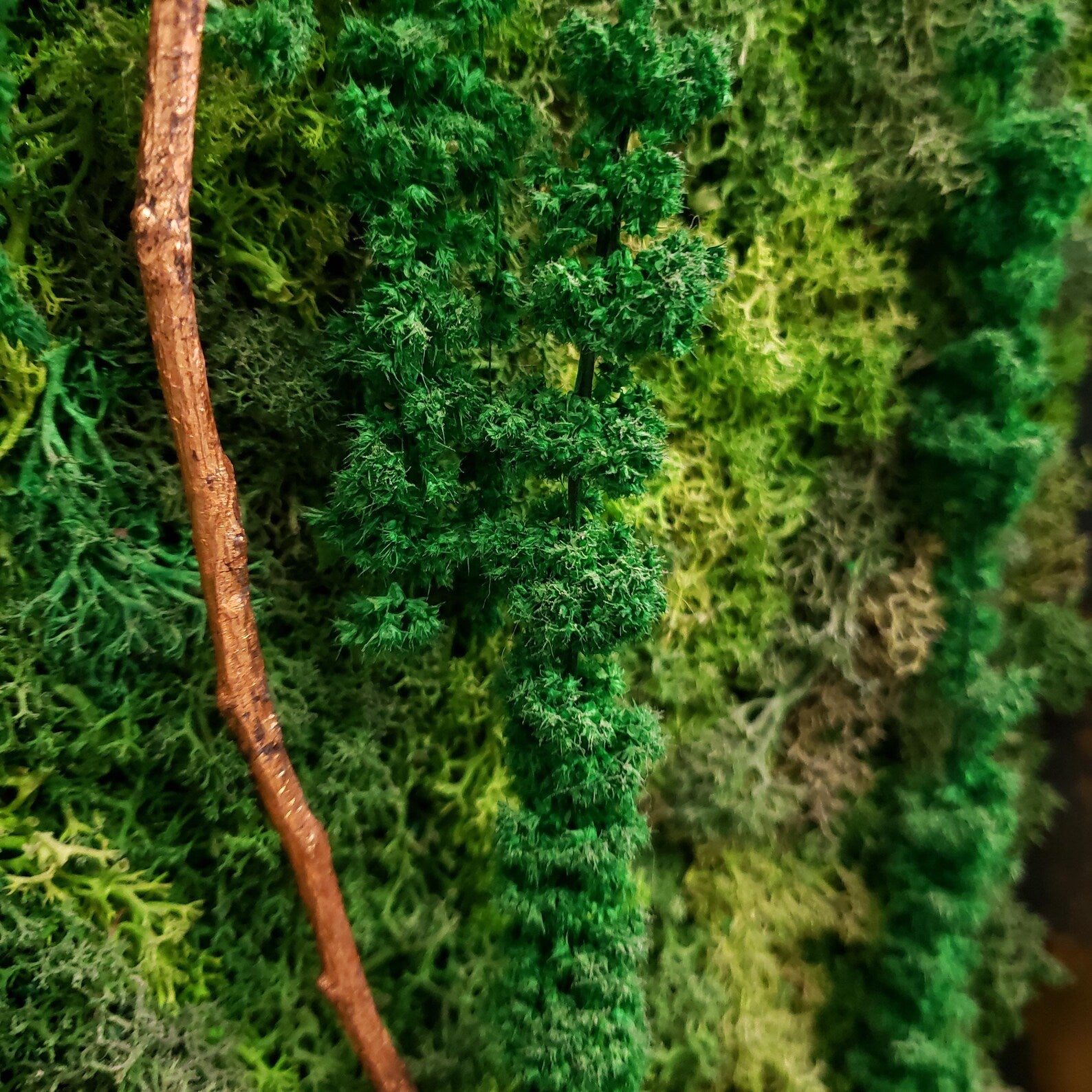 Moss Art Wall Decor – Natural Preserved Moss with Aluminum Frame