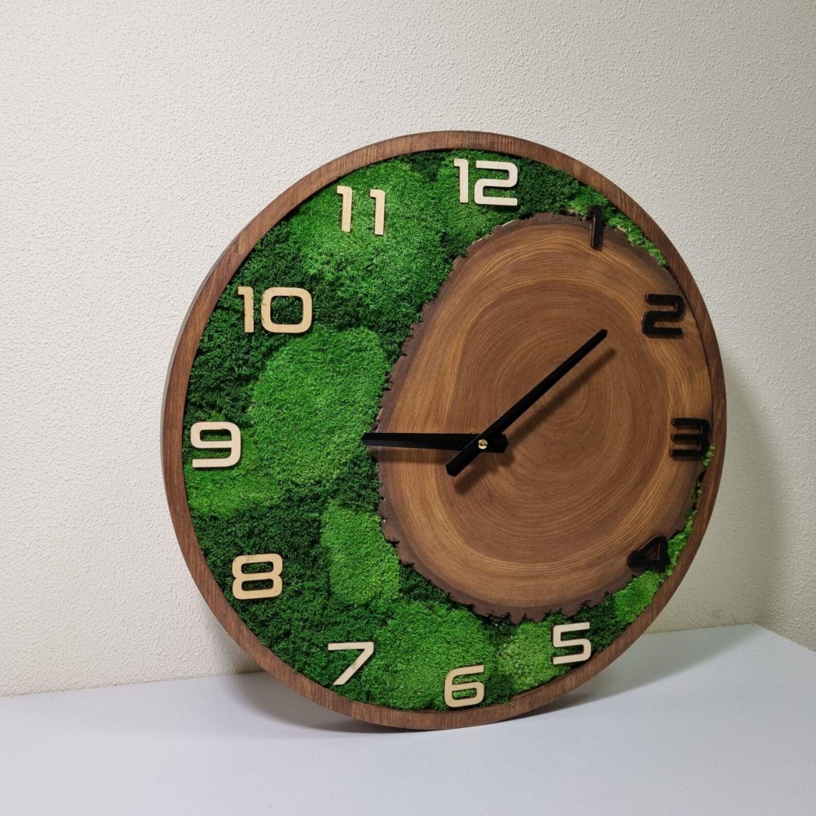 12" Rustic Moss Wall Clock – Silent Quartz Round Wooden Clock for Home Décor