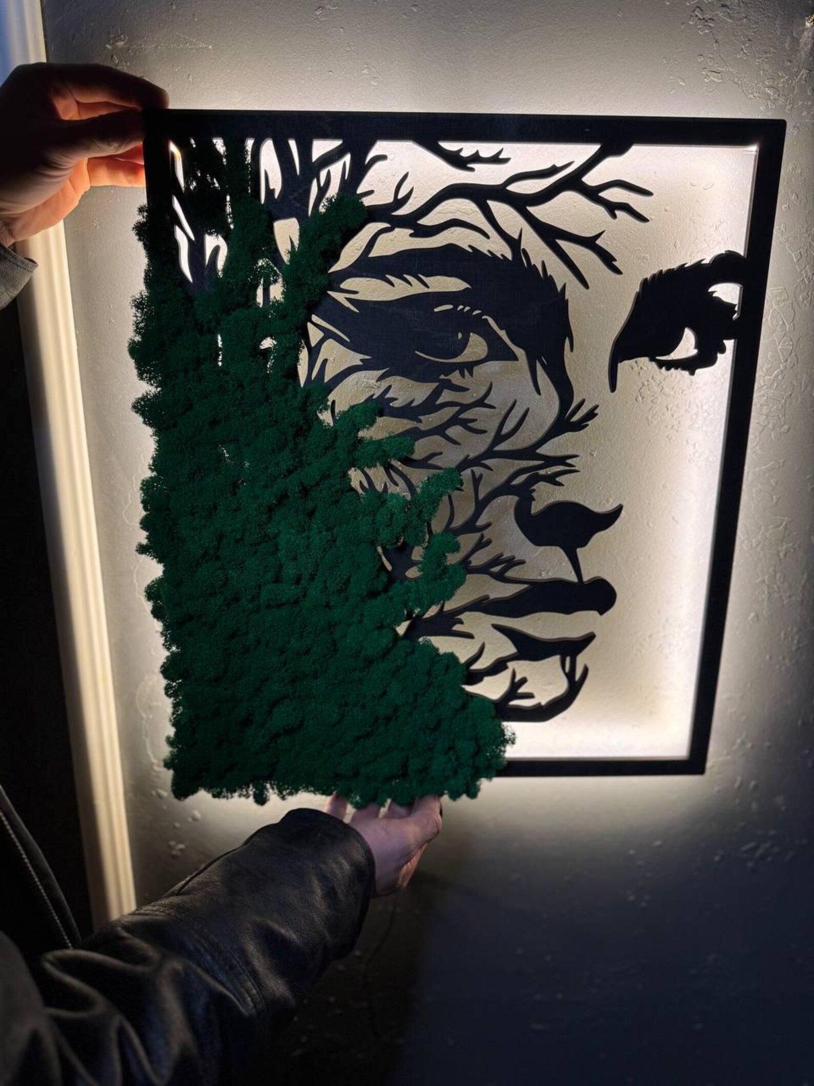 Unique Moss Wall Art with Light – Nature Decor for Living Room or Bedroom – Wooden Panel Modern Design