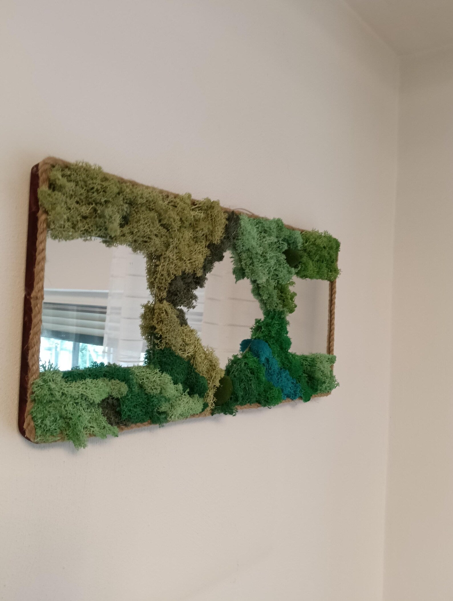 Natural Mirror with Preserved Icelandic Moss – 3D Eco-Friendly Wall Art, No Maintenance Required