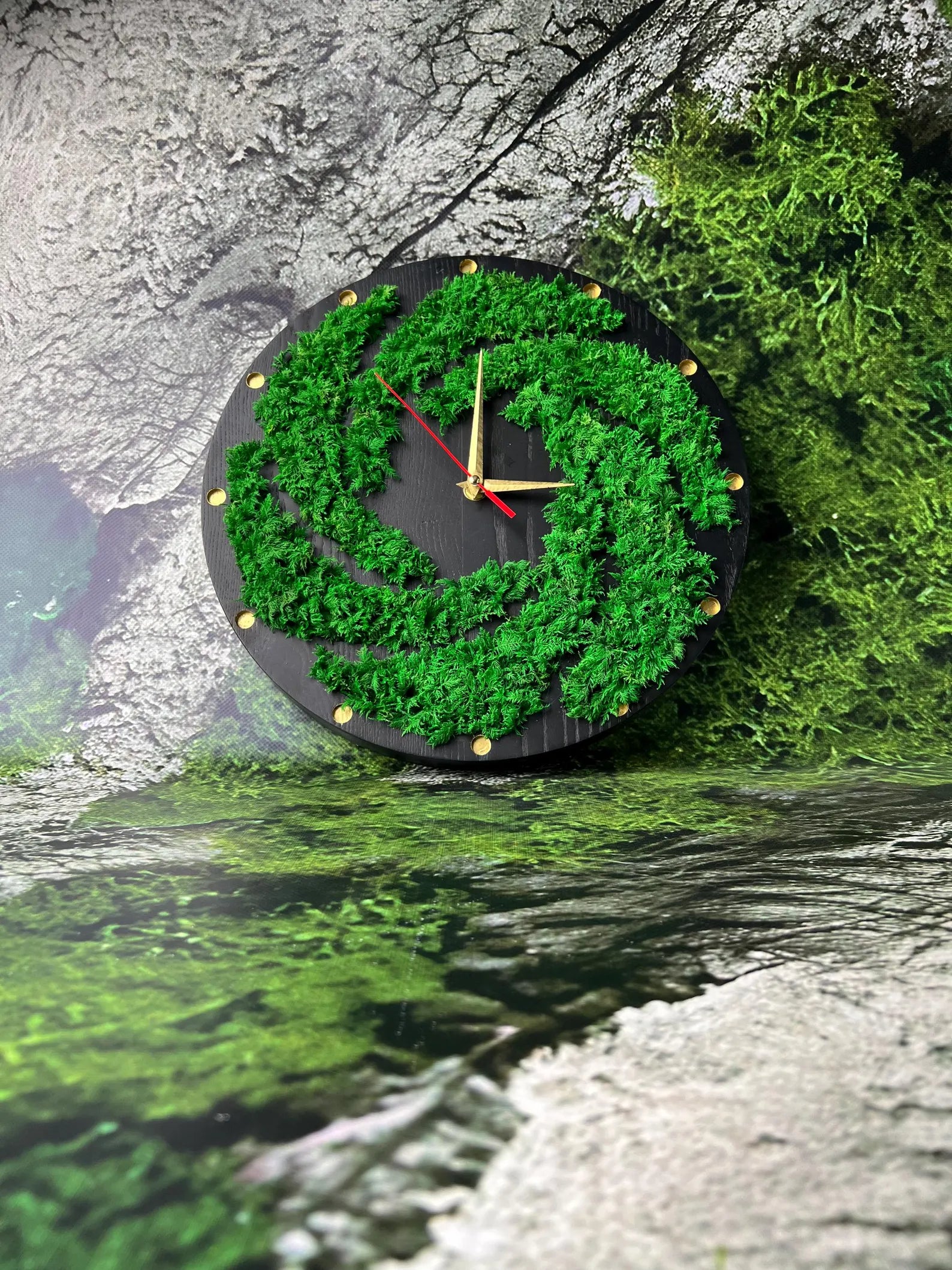 Moss Clock – Wooden Eco Wall Clock with Preserved Moss, Modern Green Home Decor