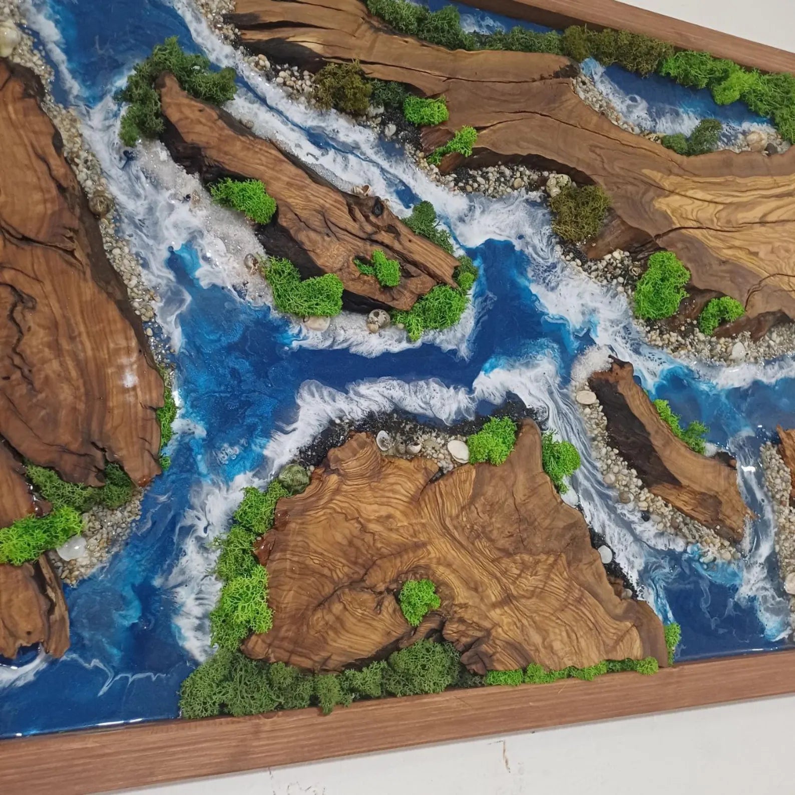 Epoxy Wood & Moss Wall Art – Unique Resin River Design for Modern Home Decor