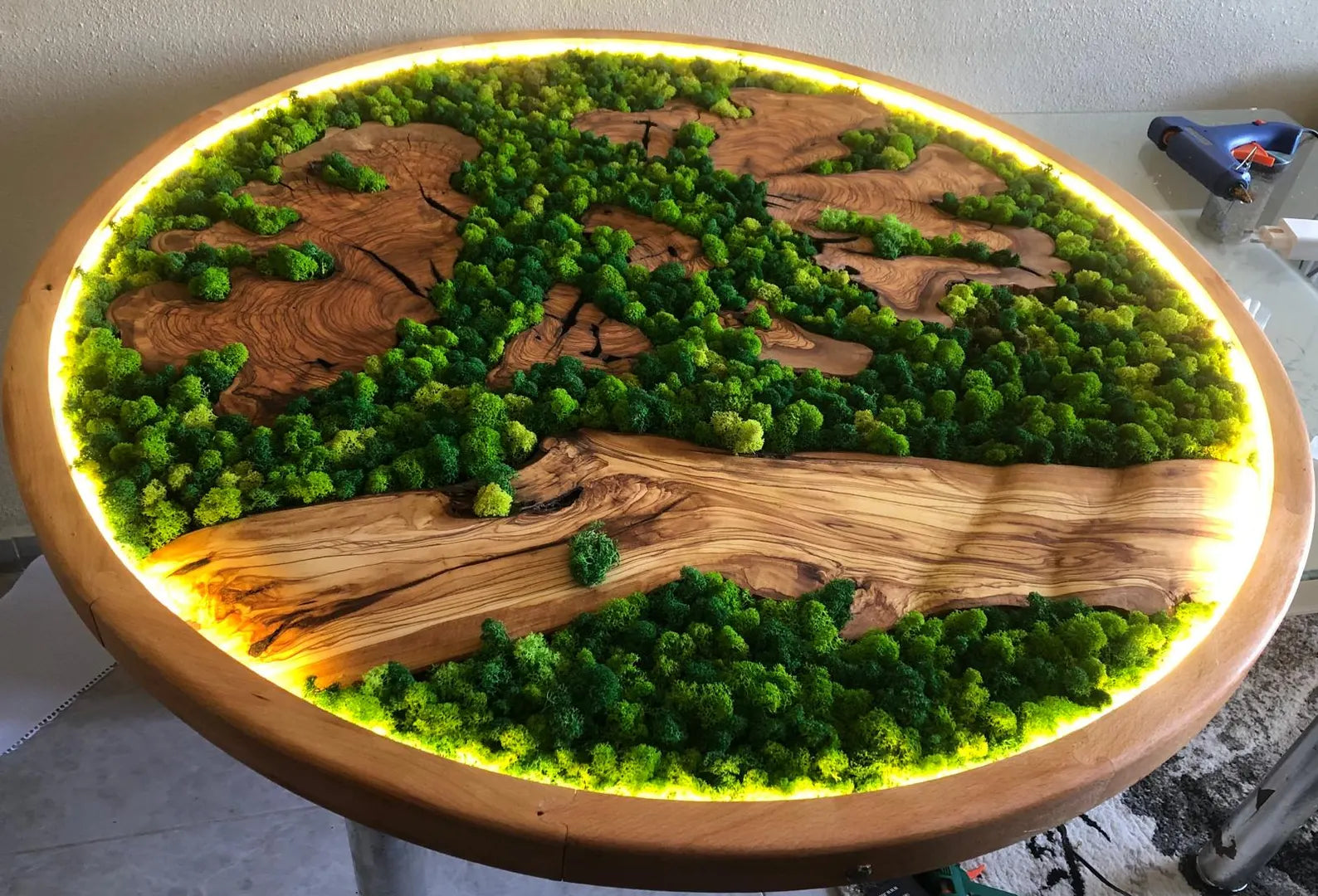 Handmade Moss Wall Decor: Wooden Wall Art for a Natural Living Room