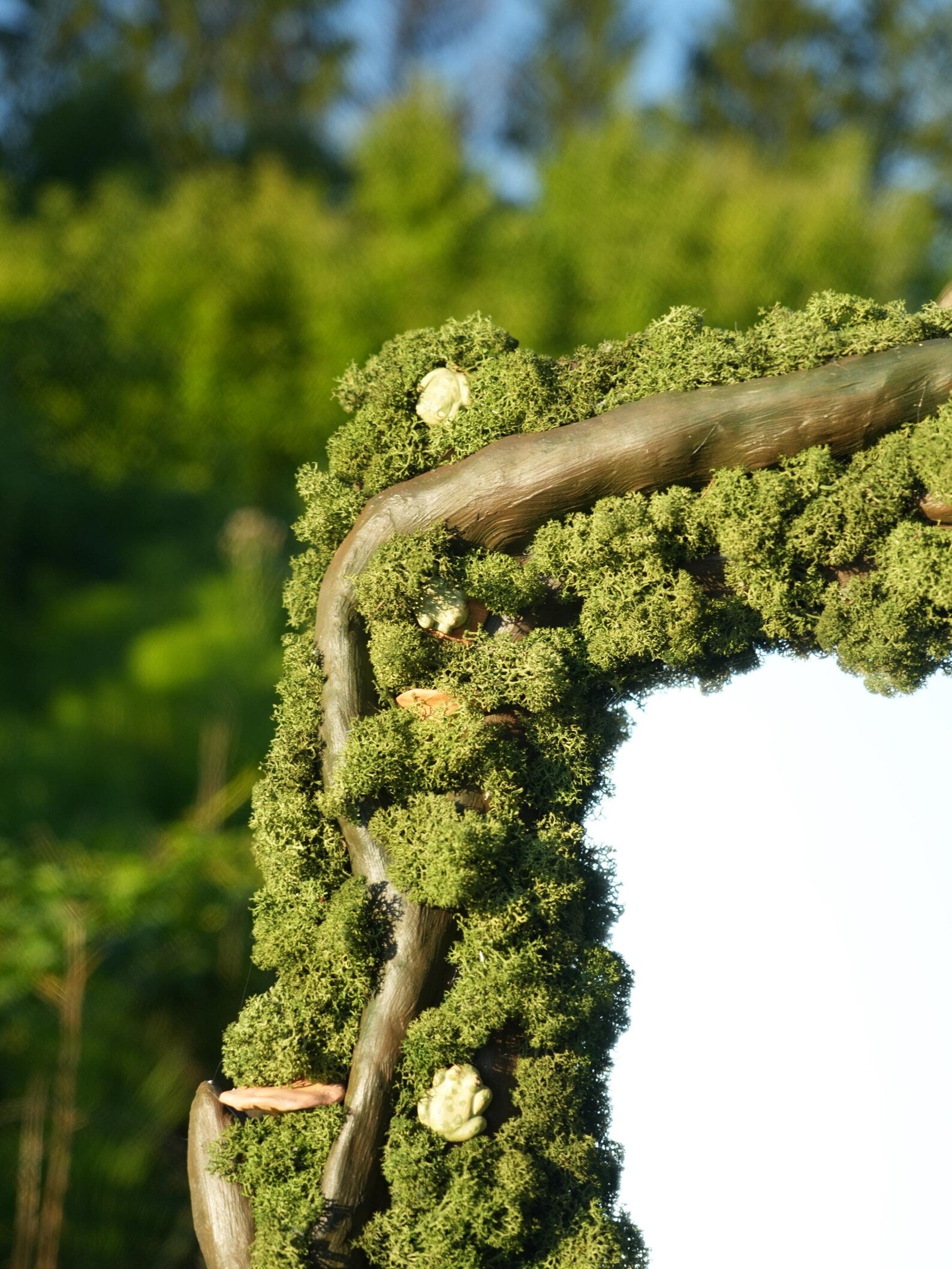 Moss Wall Mirror – Forest Decor with Ceramic Mushrooms – Nature-Inspired Wall Art