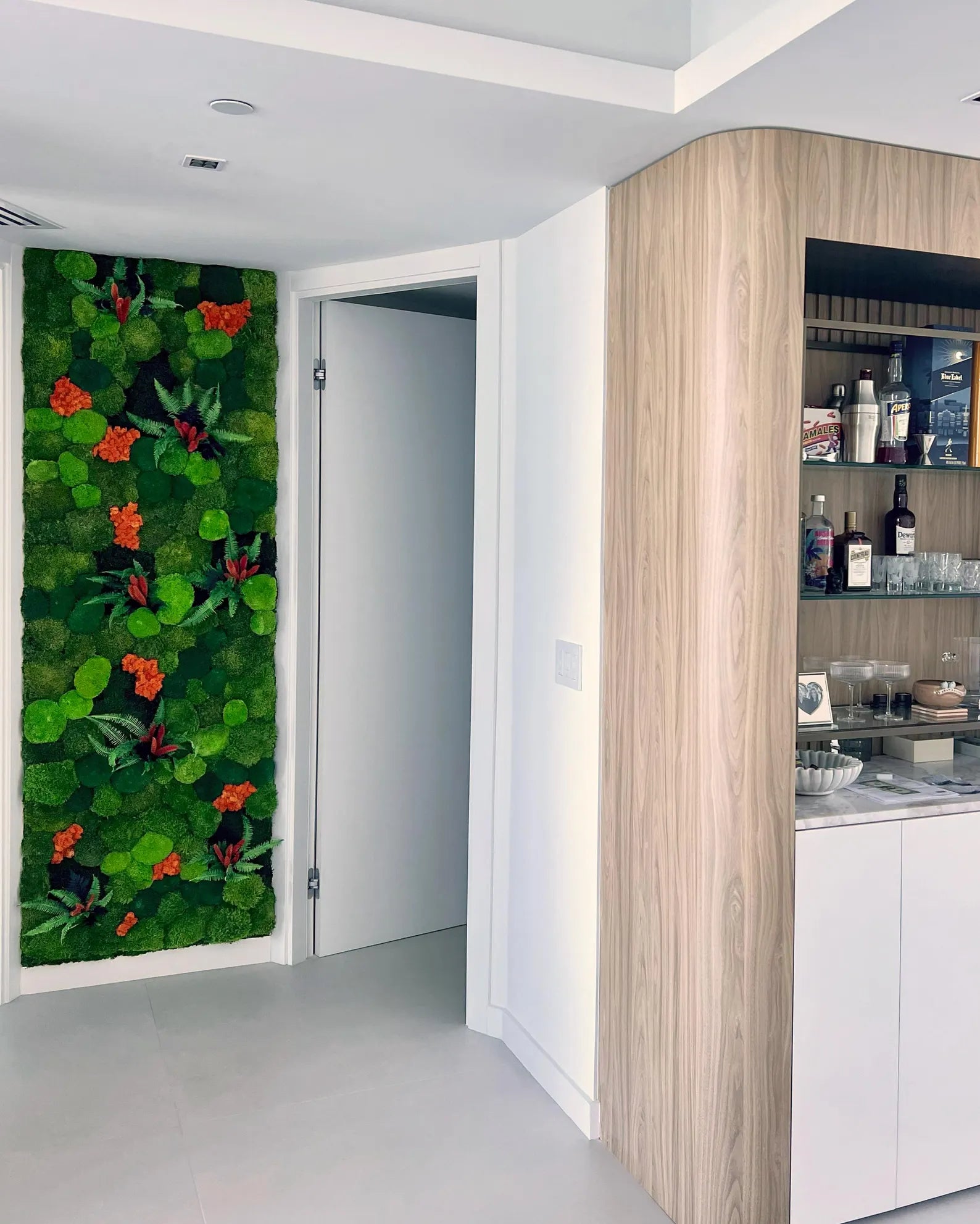 Moss Wall Art – Rectangular Preserved Moss with Floral Accents | Blooming Nature Decor for Home