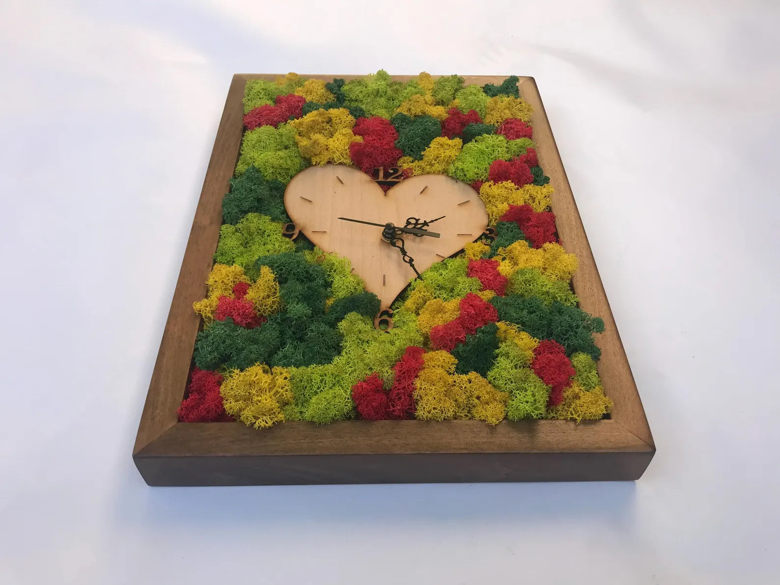 Moss Wall Clock – Handmade Wooden Clock with Preserved Moss, Eco Home Decor