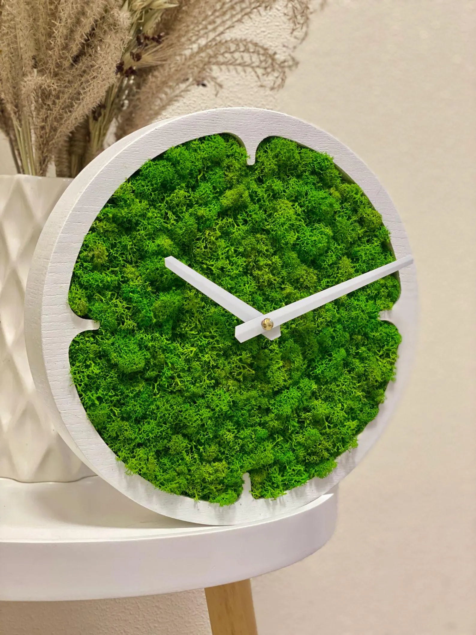 Modern Moss Wall Clock – Small Unique Wall Art for Home Decor & Gifts