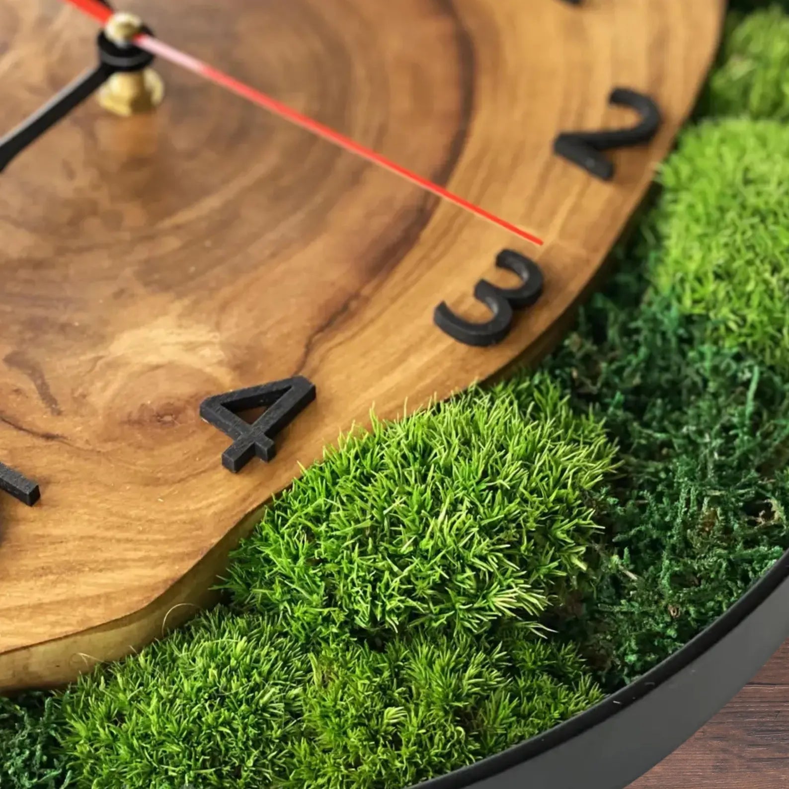 Moss and Wood Wall Clock – Rustic Silent Quartz Clock with Metal Frame, Green Nature Decor Gift