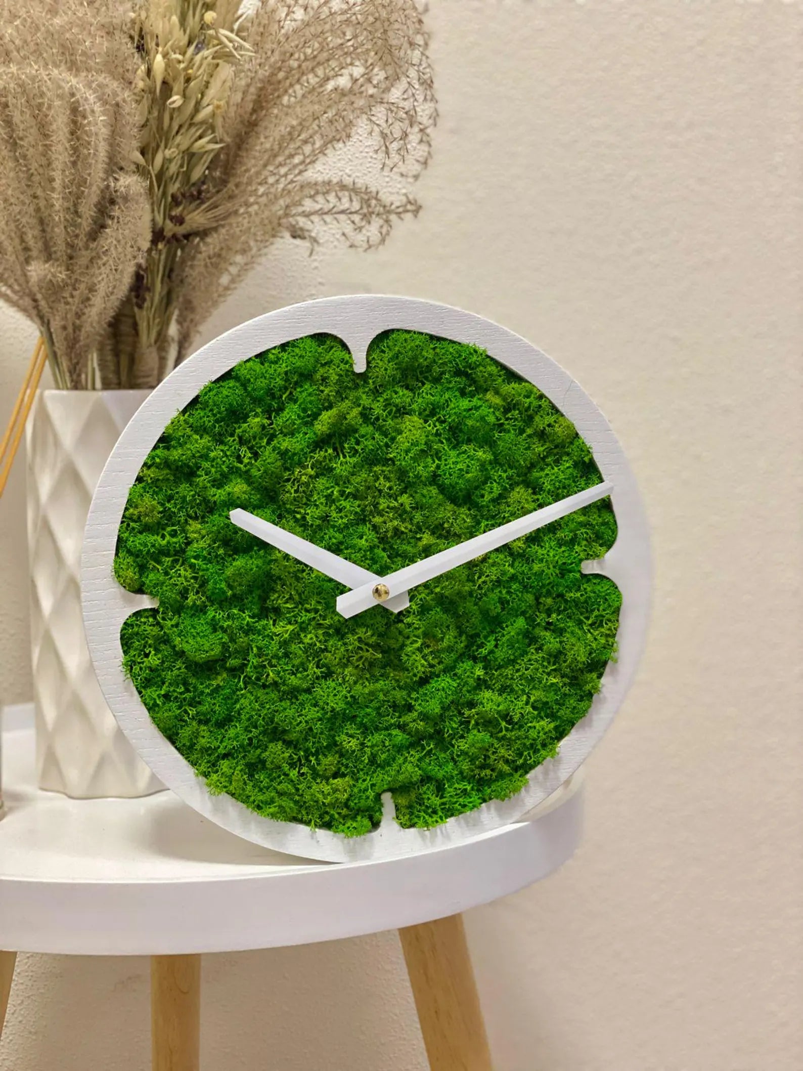 Modern Moss Wall Clock – Small Unique Wall Art for Home Decor & Gifts