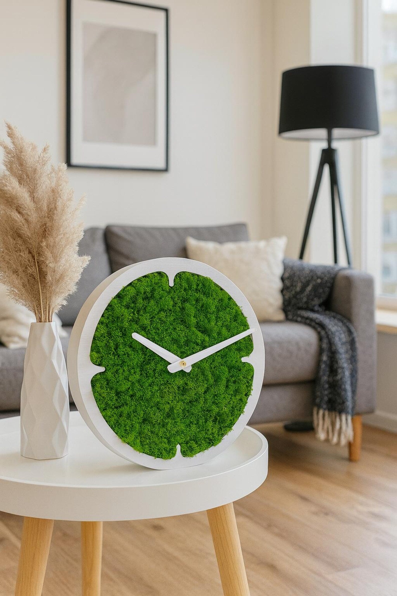 Preserved Moss Wall Clock – Silent Modern Green Home Decor