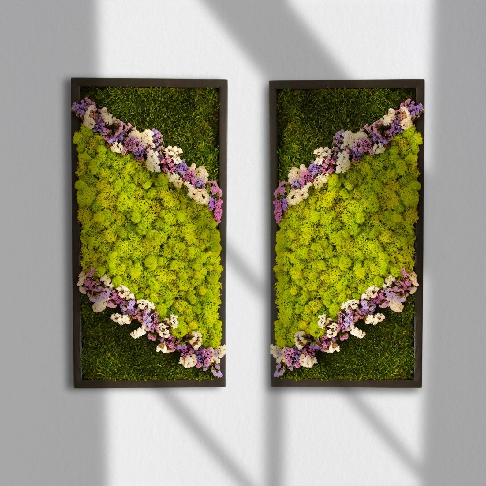 Rectangular Moss Wall Art – Forest Decor with Preserved Flowers